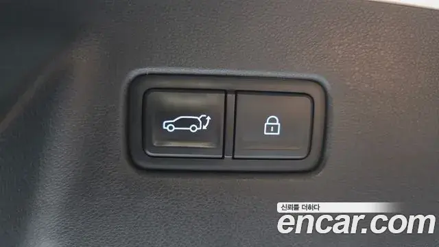 Hyundai Santa Fe 2023 — Фото 16/20