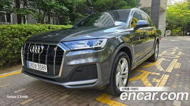 Audi Q7 2022 — Фото 2/20