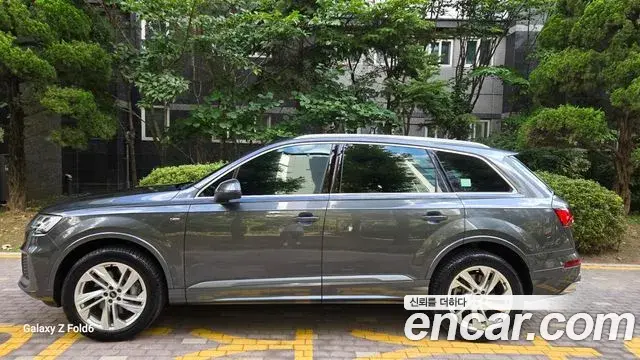 Audi Q7 2022 — Фото 3/20