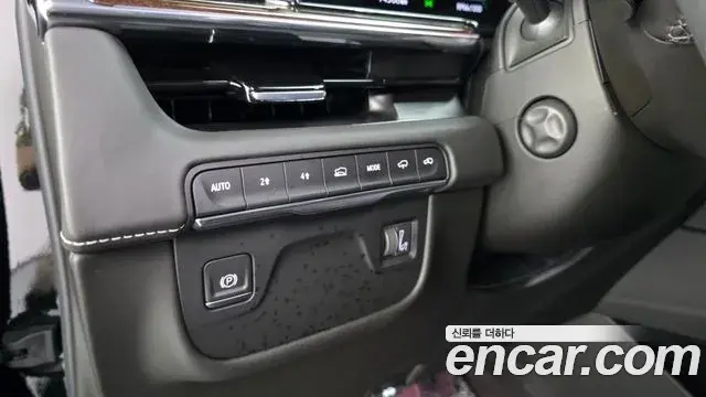 Cadillac Escalade 2022 — Photo 31/38