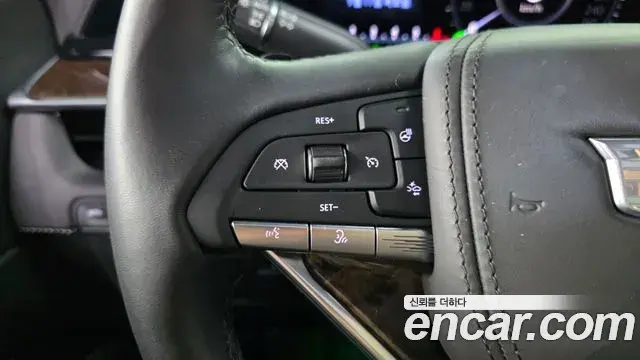 Cadillac Escalade 2022 — Photo 24/38