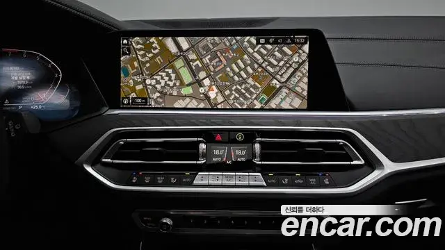 BMW X7 2021 — Фото 14/20