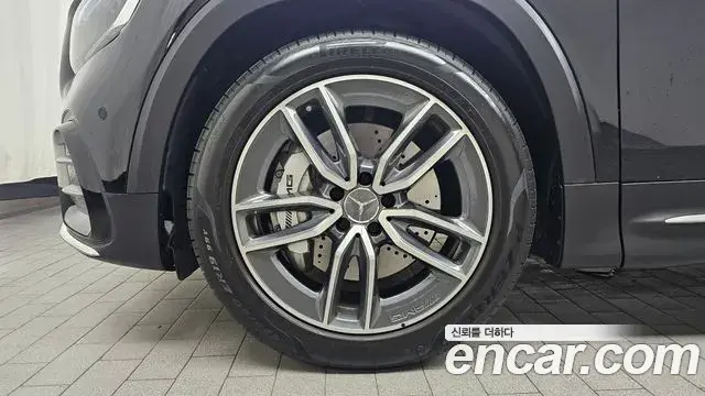 Mercedes-Benz GLB-Class 2025 — Photo 5/20