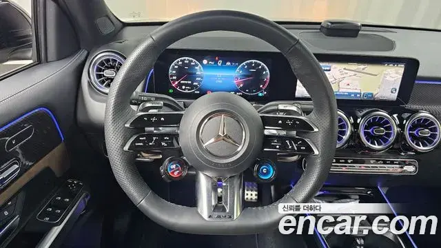 Mercedes-Benz GLB-Class 2025 — Photo 13/20