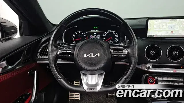 Kia Stinger 2022 — Фото 13/20