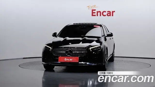 Mercedes-Benz E-Class 2022 — Фото 3/20