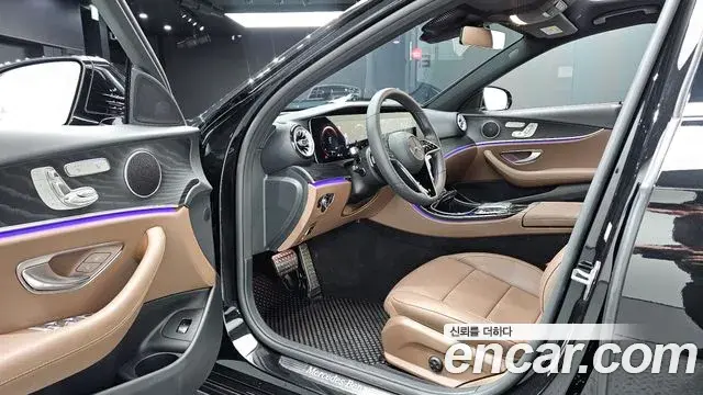Mercedes-Benz E-Class 2022 — Фото 10/20