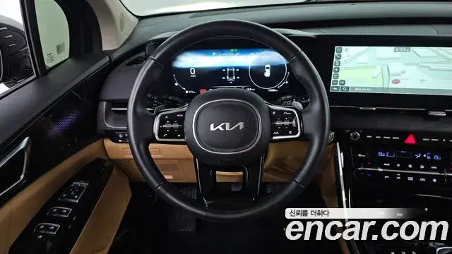 Kia Carnival 2023 — Фото 13/20