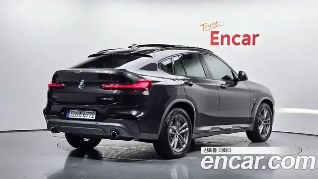 BMW X4 2020 — Фото 2/20