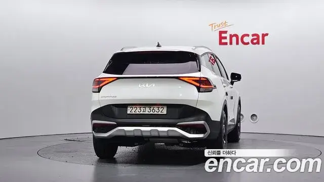 Kia Sportage 2022 — Фото 3/20