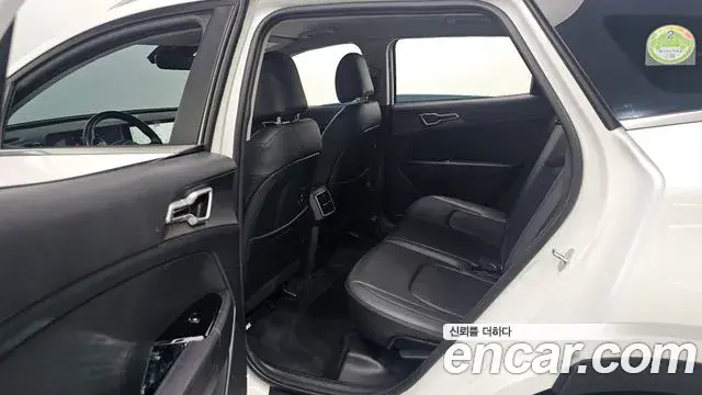 Kia Sportage 2022 — Фото 11/20