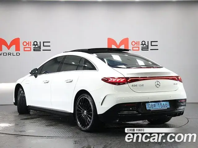 Mercedes-Benz EQE 2023 — Şəkil 12/20