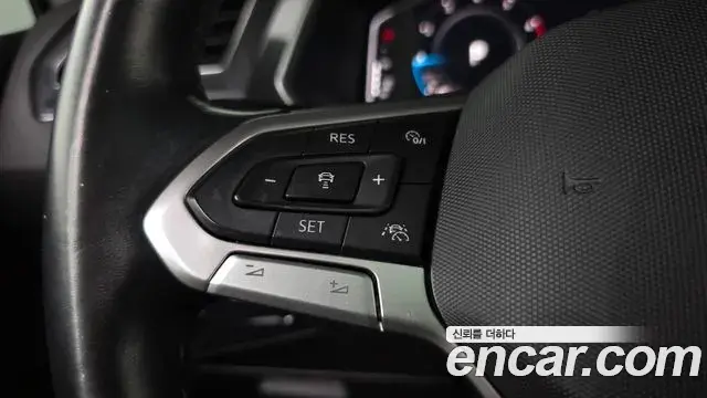 Volkswagen Tiguan Allspace 2023 — Photo 13/38