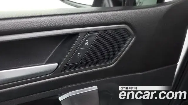 Volkswagen Tiguan Allspace 2023 — Photo 7/38