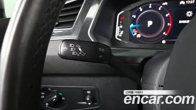 Volkswagen Tiguan Allspace 2023 — Photo 31/38
