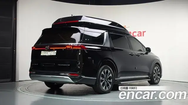 Kia Carnival 2021 — Фото 2/20