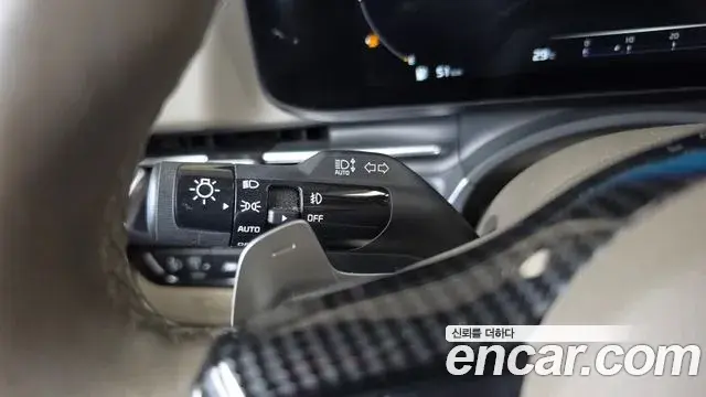 Kia Carnival 2021 — Фото 18/20