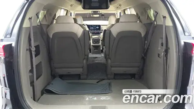 Kia Carnival 2021 — Фото 20/20