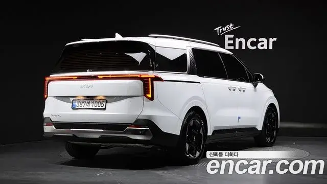 Kia Carnival 2025 — Photo 2/20