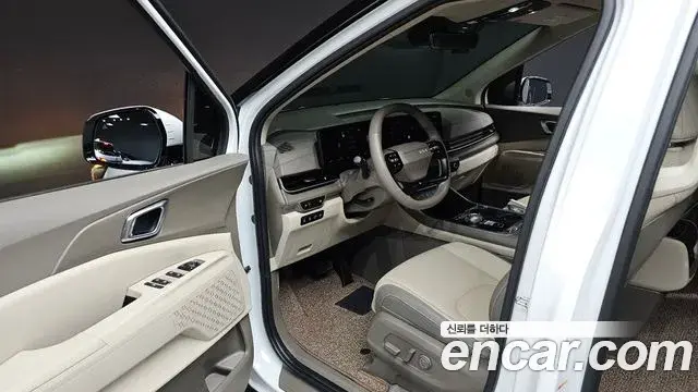 Kia Carnival 2025 — Photo 9/20
