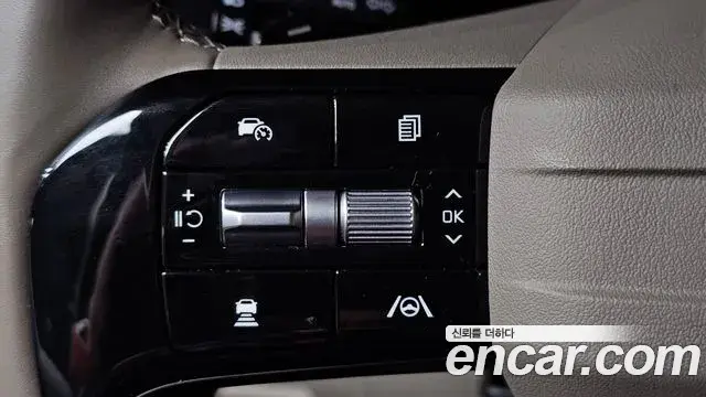 Kia Carnival 2025 — Photo 16/20