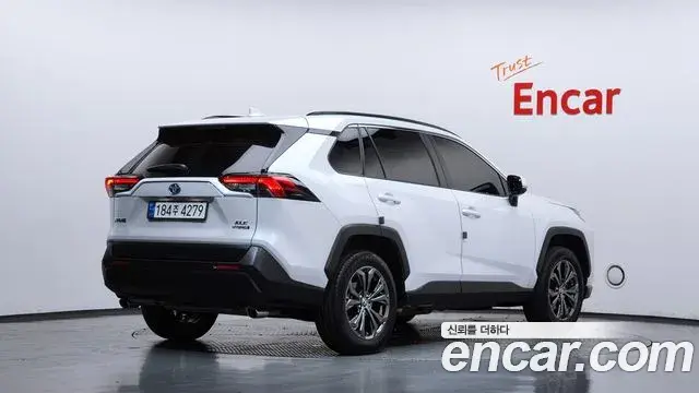 Toyota RAV4 2024 — Şəkil 2/20