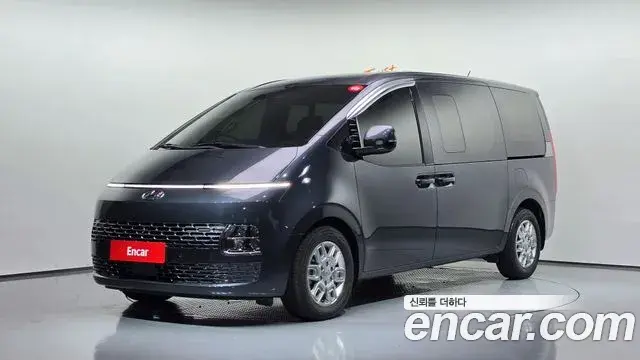 Hyundai Staria 2023 — Фото 1/20