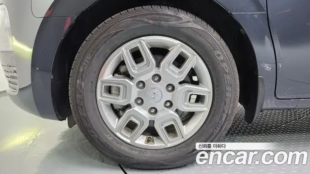 Hyundai Staria 2023 — Фото 5/20