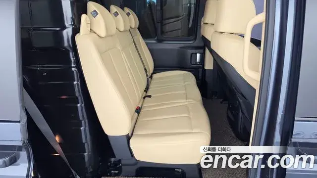 Hyundai Staria 2023 — Фото 11/20