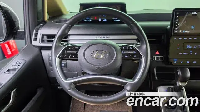 Hyundai Staria 2023 — Фото 13/20