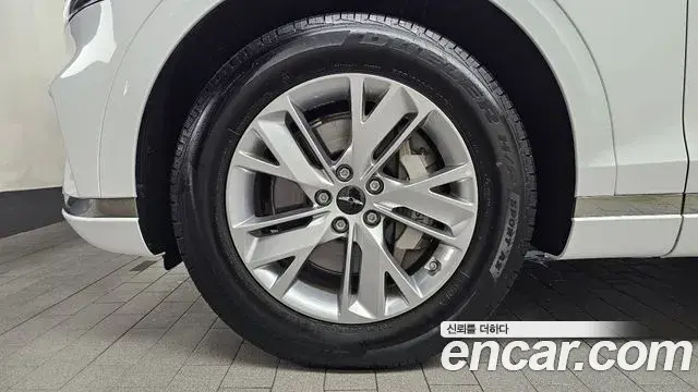 Genesis GV70 2025 — Şəkil 30/31