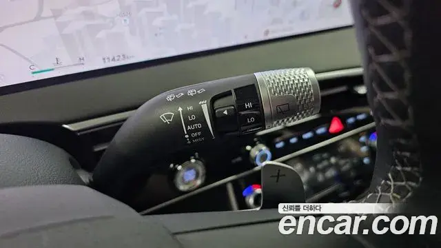 Genesis GV70 2025 — Şəkil 12/31