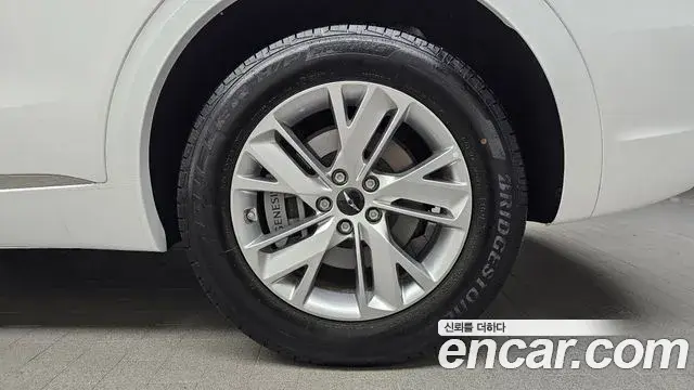 Genesis GV70 2025 — Şəkil 18/31