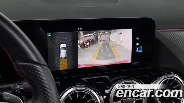 Mercedes-Benz GLA-Class 2022 — Фото 14/20