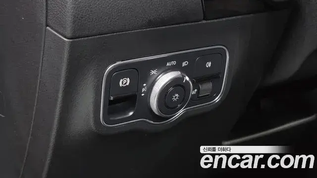 Mercedes-Benz GLA-Class 2022 — Фото 15/20