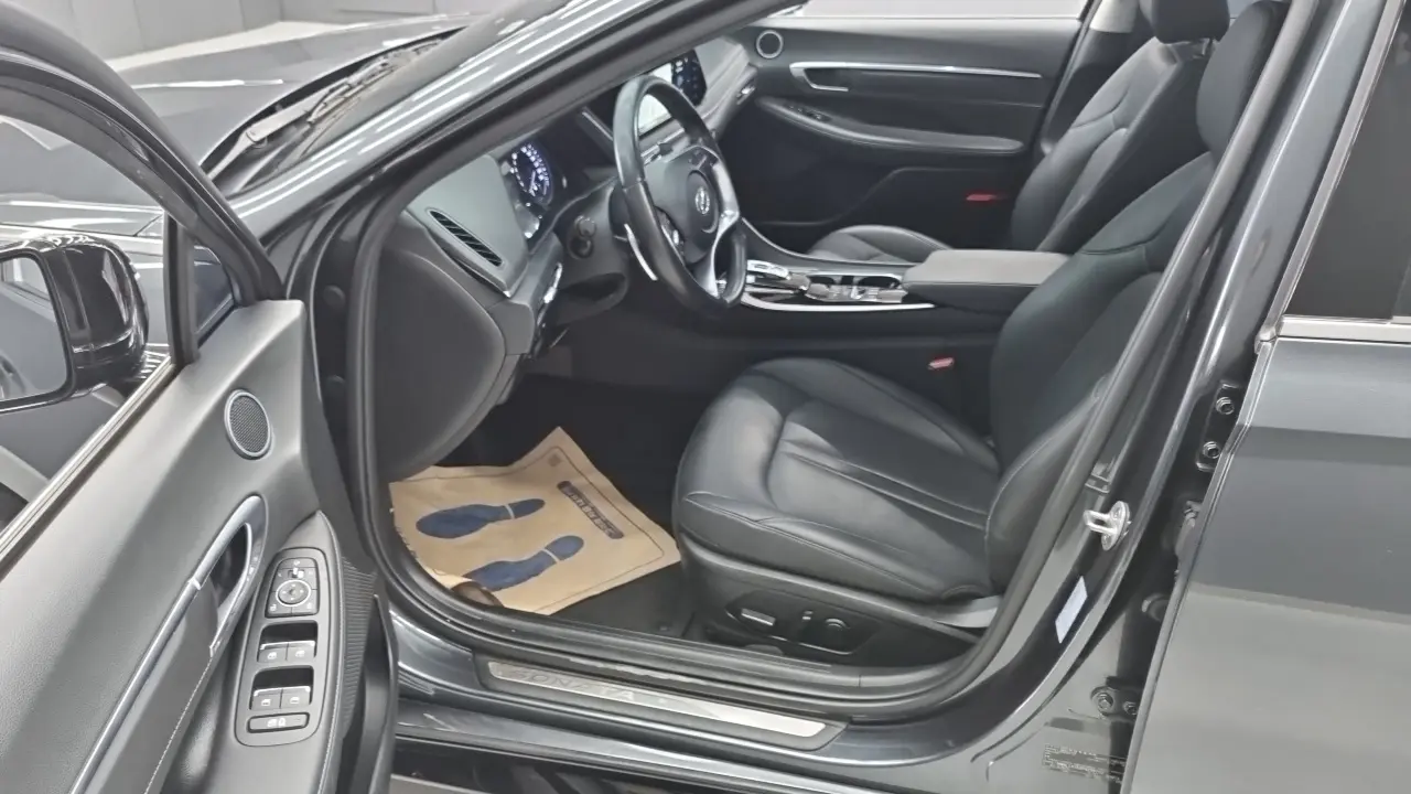 Hyundai Sonata 2023 — Фото 8/18