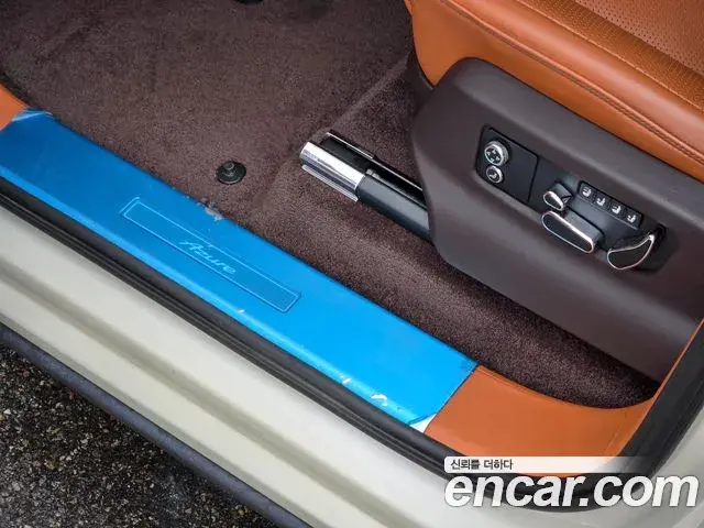 Bentley Bentayga 2024 — Photo 6/20