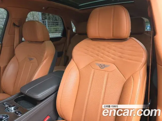 Bentley Bentayga 2024 — Photo 3/20
