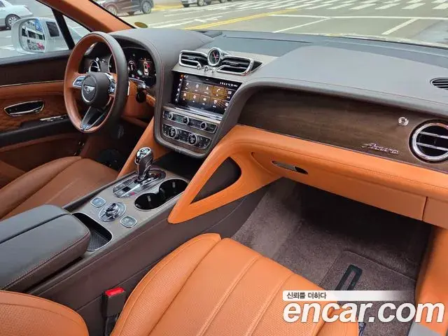Bentley Bentayga 2024 — Photo 19/20