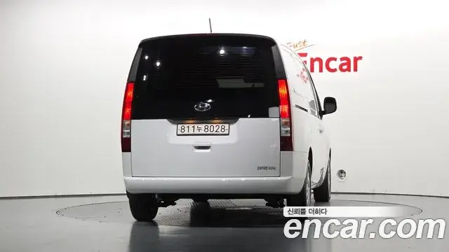 Hyundai Staria 2022 — Фото 4/20