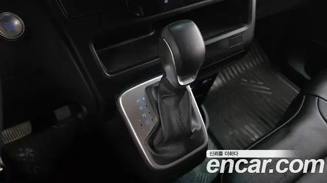 Hyundai Staria 2022 — Фото 9/20