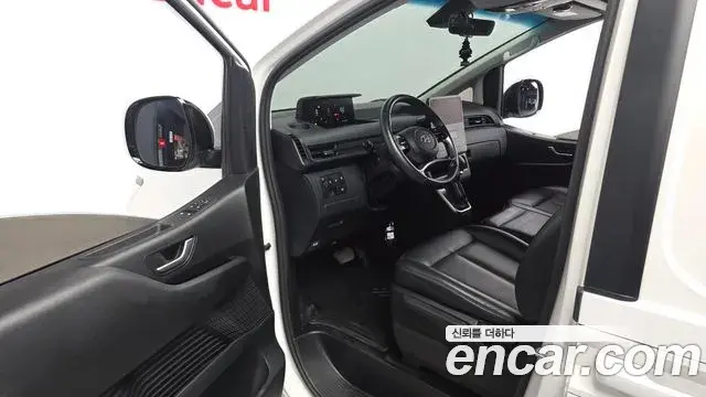 Hyundai Staria 2022 — Фото 10/20