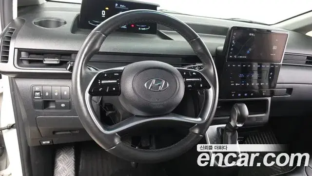 Hyundai Staria 2022 — Фото 11/20