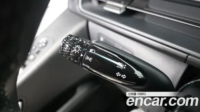 Hyundai Staria 2022 — Фото 17/20