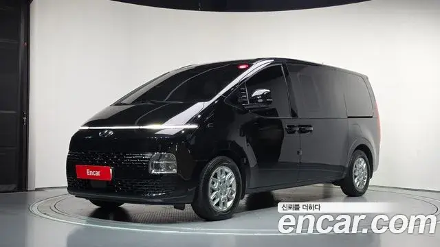 Hyundai Staria 2022 — Фото 1/20