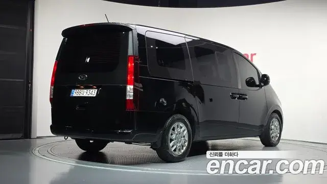 Hyundai Staria 2022 — Фото 2/20