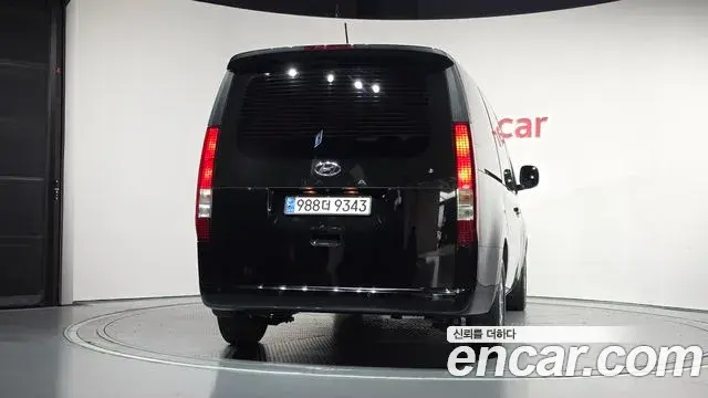 Hyundai Staria 2022 — Фото 4/20