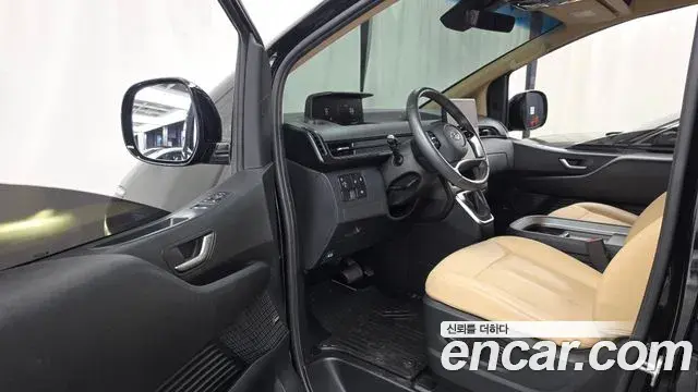 Hyundai Staria 2022 — Фото 10/20