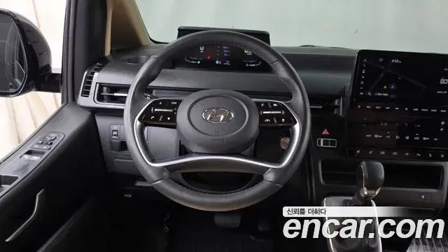 Hyundai Staria 2022 — Фото 13/20