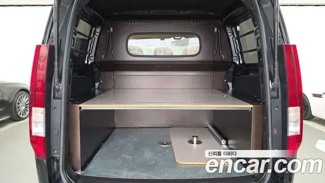 Hyundai Staria 2022 — Фото 20/20